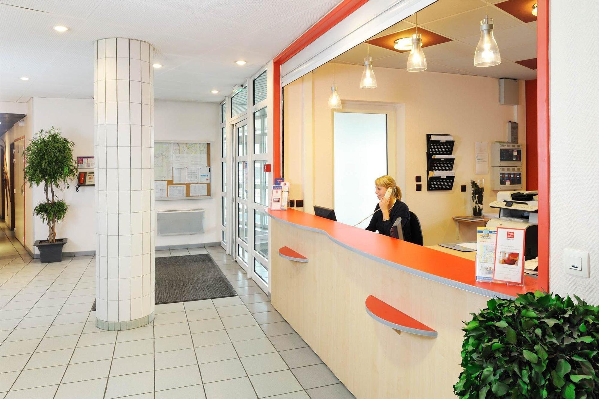 Sejours & Affaires Grenoble Marie Curie Aparthotel Bagian luar foto